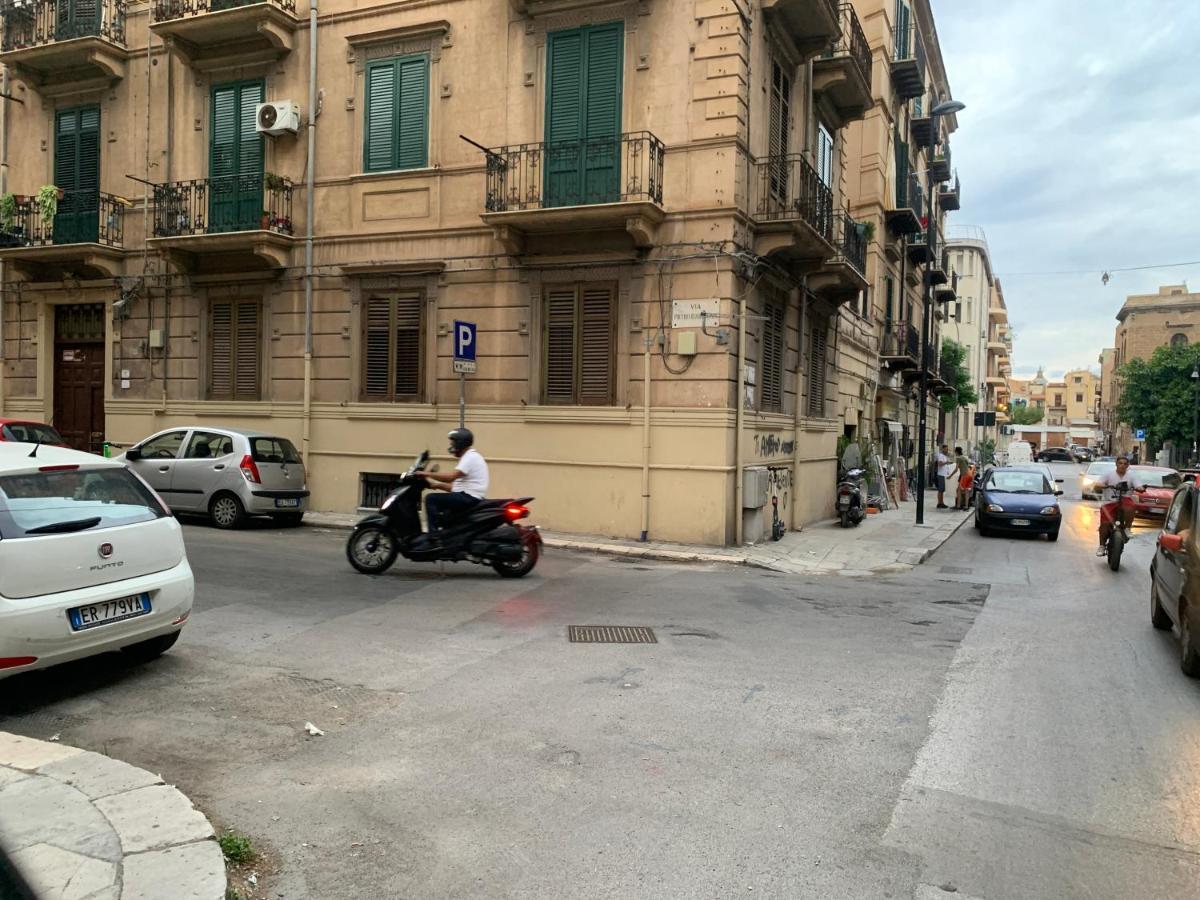 Al Centro Di Tutto Apartamento Palermo Exterior foto